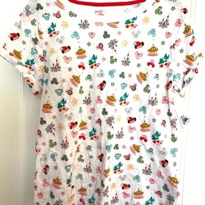 NWT Disney Parks Fantasyland Christmas Holiday Shirt T-Shirt Women's Size M